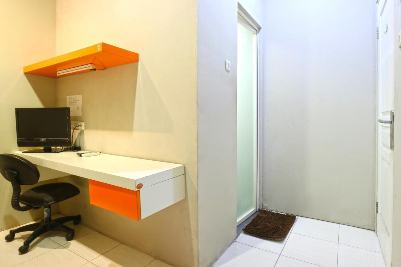 Hôtel Oranje Gasthuis à Sorabaya Extérieur photo